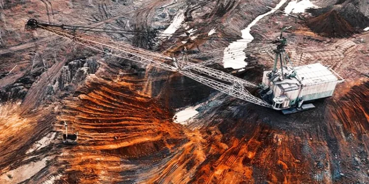 West a Decade Behind China on Rare Earths