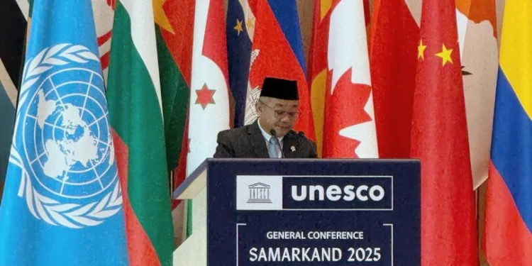 Historic Moment: Indonesian Language Officially Used at UNESCO Forum