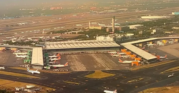 India International Airport in Chaos, Hundreds of Flights Paralyzed 1 India International Airport in Chaos, Hundreds of Flights Paralyzed