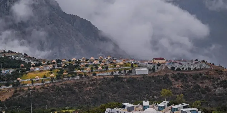 Misty Al-Baha and Rainy Jeddah Showcase the Best of Saudi Tourism This Winter