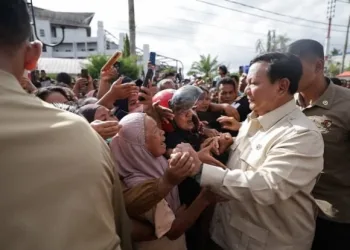 Indonesia in Mourning: Sumatra Disaster Claims 604 Lives, 464 Missing, and Half a Million Displaced