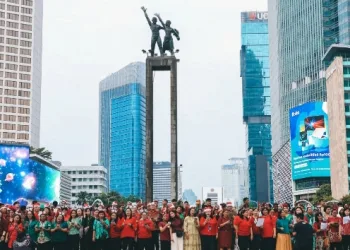 Jakarta Launches Colossal Christmas Carol