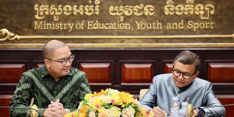 ASEAN Education Diplomacy: Indonesia Expands Scholarships for Cambodia