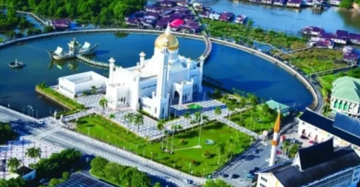 No Income Tax, Prosperous Citizens: The Secret Behind Brunei Darussalam’s Wealth