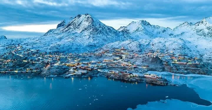 Trump Poised to Take Hold of Greenland