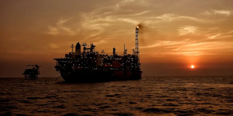 Asia-Pacific Oil Glut Sends Indonesia’s Crude Price Sliding