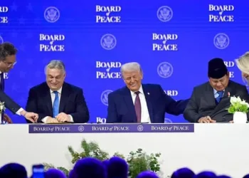 Trump Smiles in Satisfaction as Indonesia Joins Board of Peace
