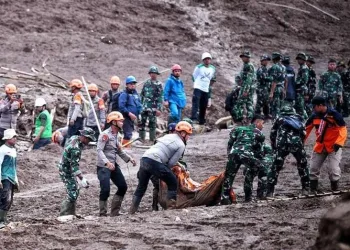 Deadly Landslide in Indonesia’s West Java Kills 16, Dozens Still Missing