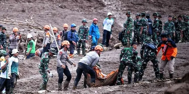 Deadly Landslide in Indonesia’s West Java Kills 16, Dozens Still Missing