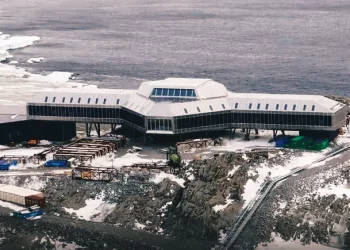 Cold War Reaches the South Pole: U.S. Inspects Chinese Bases in Antarctica
