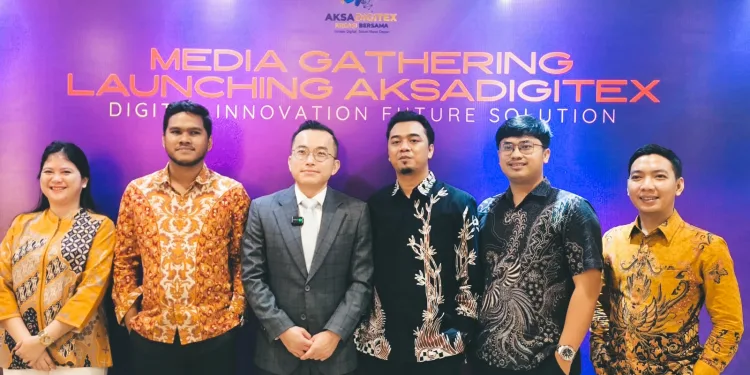 AKSADIGITEX Introduces Digital Solutions for Wong Hang Brothers