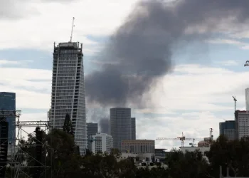 Iran Missile Barrage Shakes Tel Aviv, IRGC Vows Retaliation Will Continue