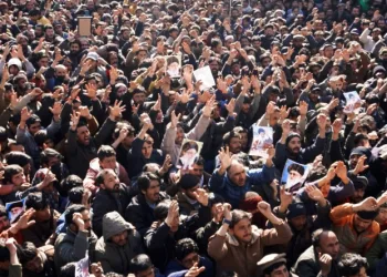 Pro-Iran Protests Sweep Across Countries, US Consulate Stormed in Karachi