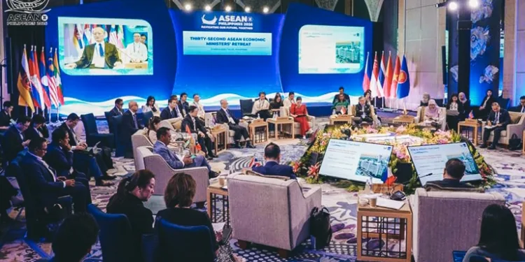 ADB Signals Up to $10 Billion Push for ASEAN