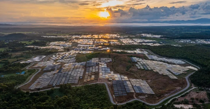Gulf Crisis Rocks Asia: ASEAN Risks $67 Billion Loss as Solar Outcompetes Gas
