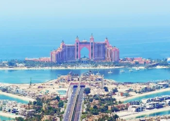 War Fallout Dims Dubai’s Glitter