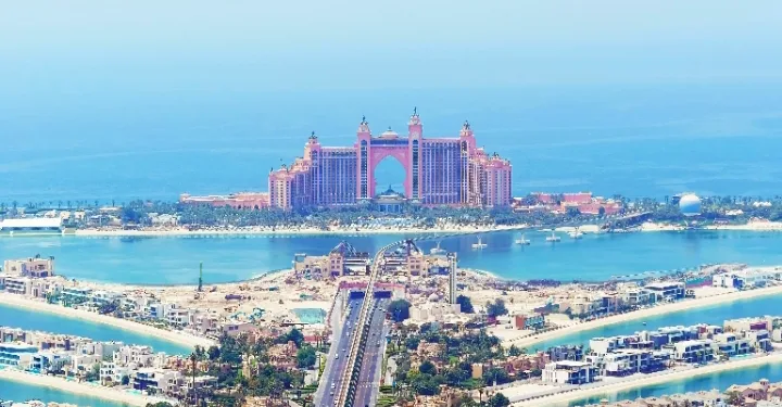 War Fallout Dims Dubai’s Glitter 1 War Fallout Dims Dubai’s Glitter