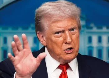 Trump’s Sudden U-Turn: US–Iran Ceasefire Deal Shocks Israel as Strikes Continue