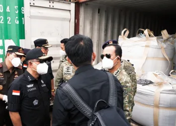 Authorities Foil Alleged Smuggling of Indonesia’s Rare Earth Minerals Through Batam