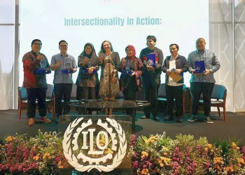 Indonesia Bets on AI to Fix Healthcare Gaps, But Risks Leaving Vulnerable Workers Behind
