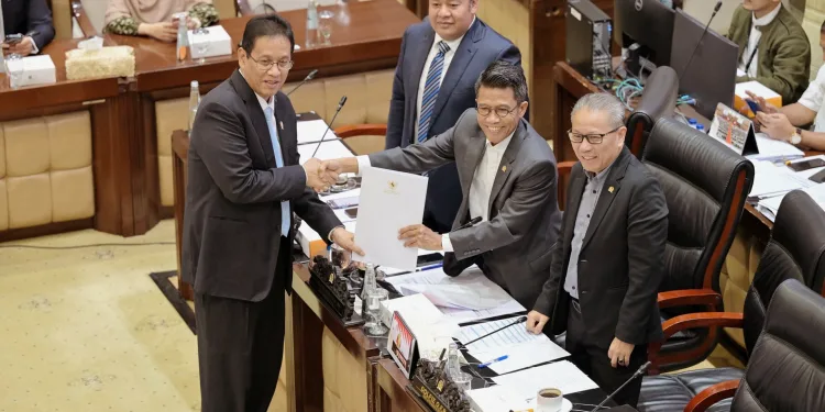 Indonesia Advances Landmark Financial Hub Bill to Attract Global Capital