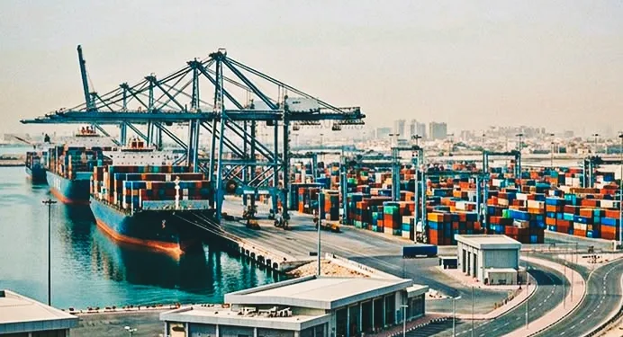 Iran and Qatar Restart Maritime Trade as Gulf Shipping Rebounds