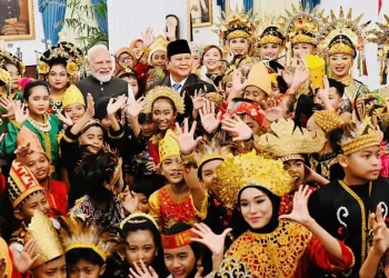 Prabowo Says Indonesia Can Learn from India’s Democratic Experience