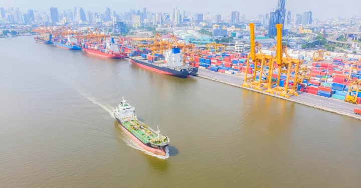 Energy and Food Price Shocks Put Asia-Pacific on Alert 1 Energy and Food Price Shocks Put Asia-Pacific on Alert