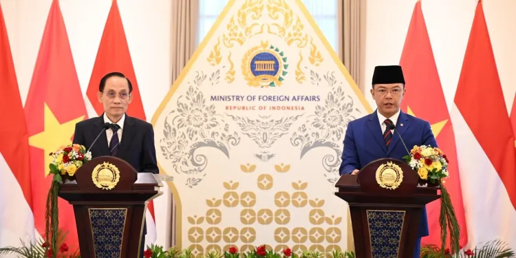 Indonesia and Viet Nam Forge New Strategic Roadmap to Deepen ASEAN Partnership 1 Indonesia and Viet Nam Forge New Strategic Roadmap to Deepen ASEAN Partnership